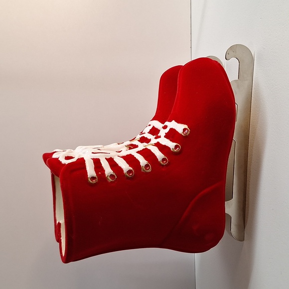 #AEY Ceramic Christmas holiday skate planter. - Picture 3 of 7